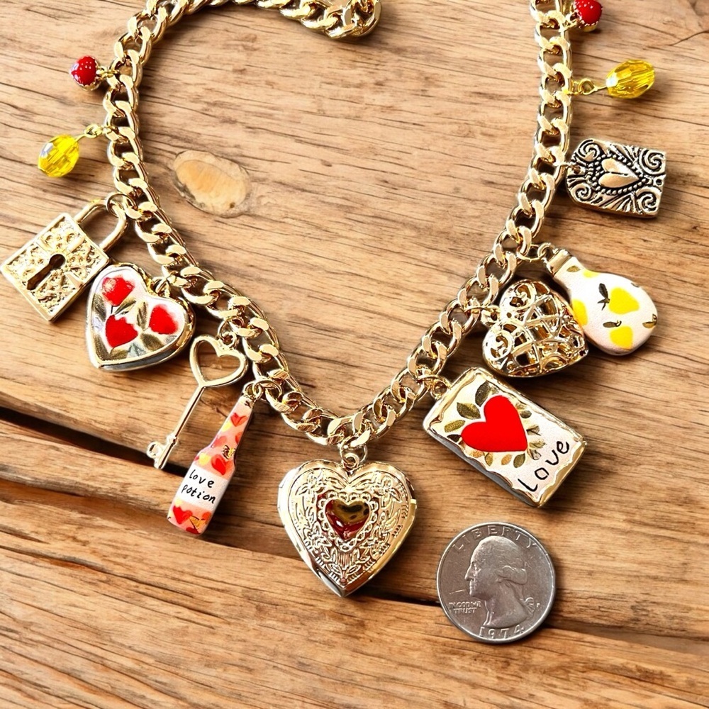Gold toned charm necklace Love potion charms Lemons Hearts Tulips beautiful - Picture 16 of 17